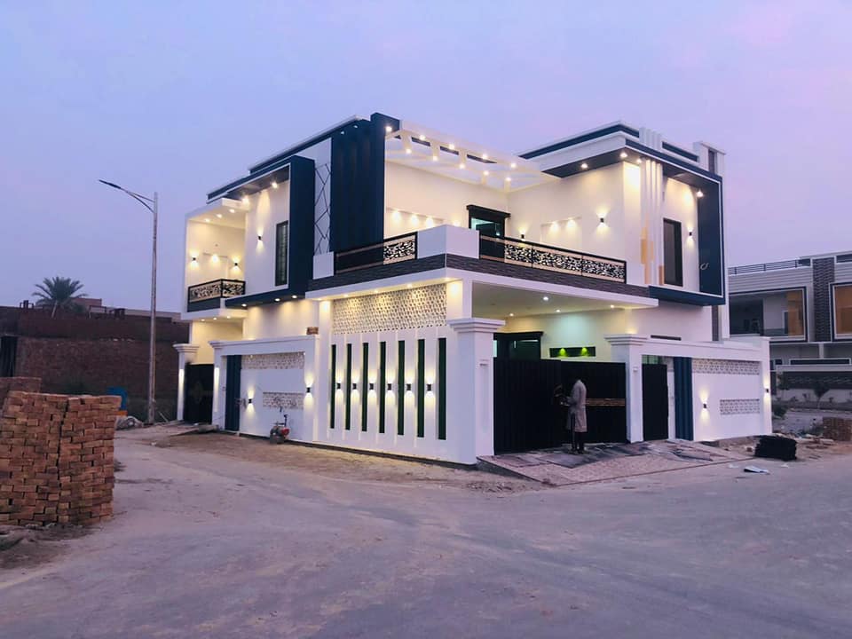 7 Marla Corner Luxury House For Sale at Prime location in Bahawalpur