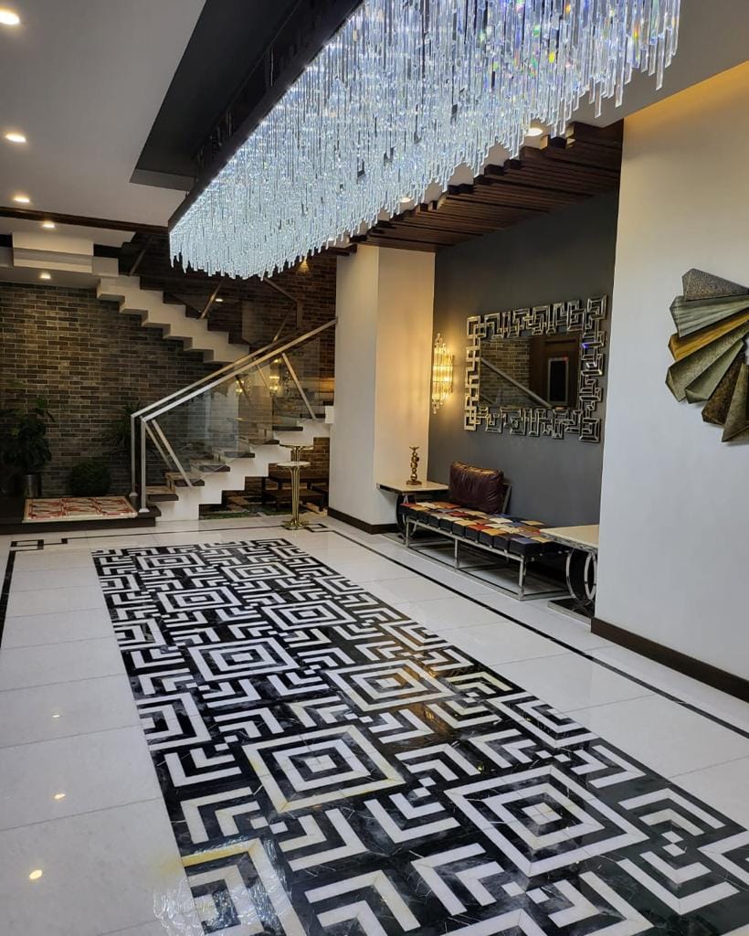 600 Sq yards Luxurious Villa FOR SALE IN DEFENCE KARACHI 10