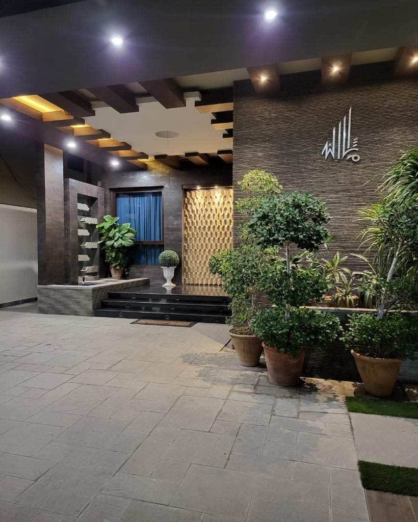 600 Sq yards Luxurious Villa FOR SALE IN DEFENCE KARACHI 2