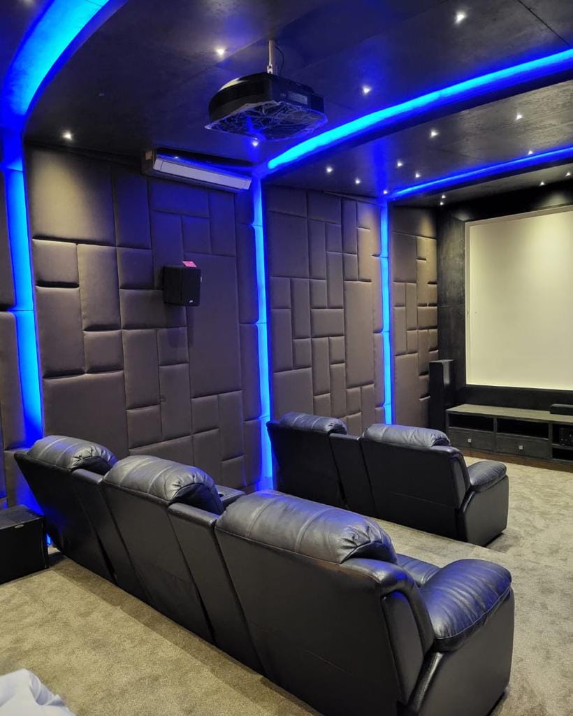 600 Sq yards Luxurious Villa FOR SALE IN DEFENCE KARACHI 8