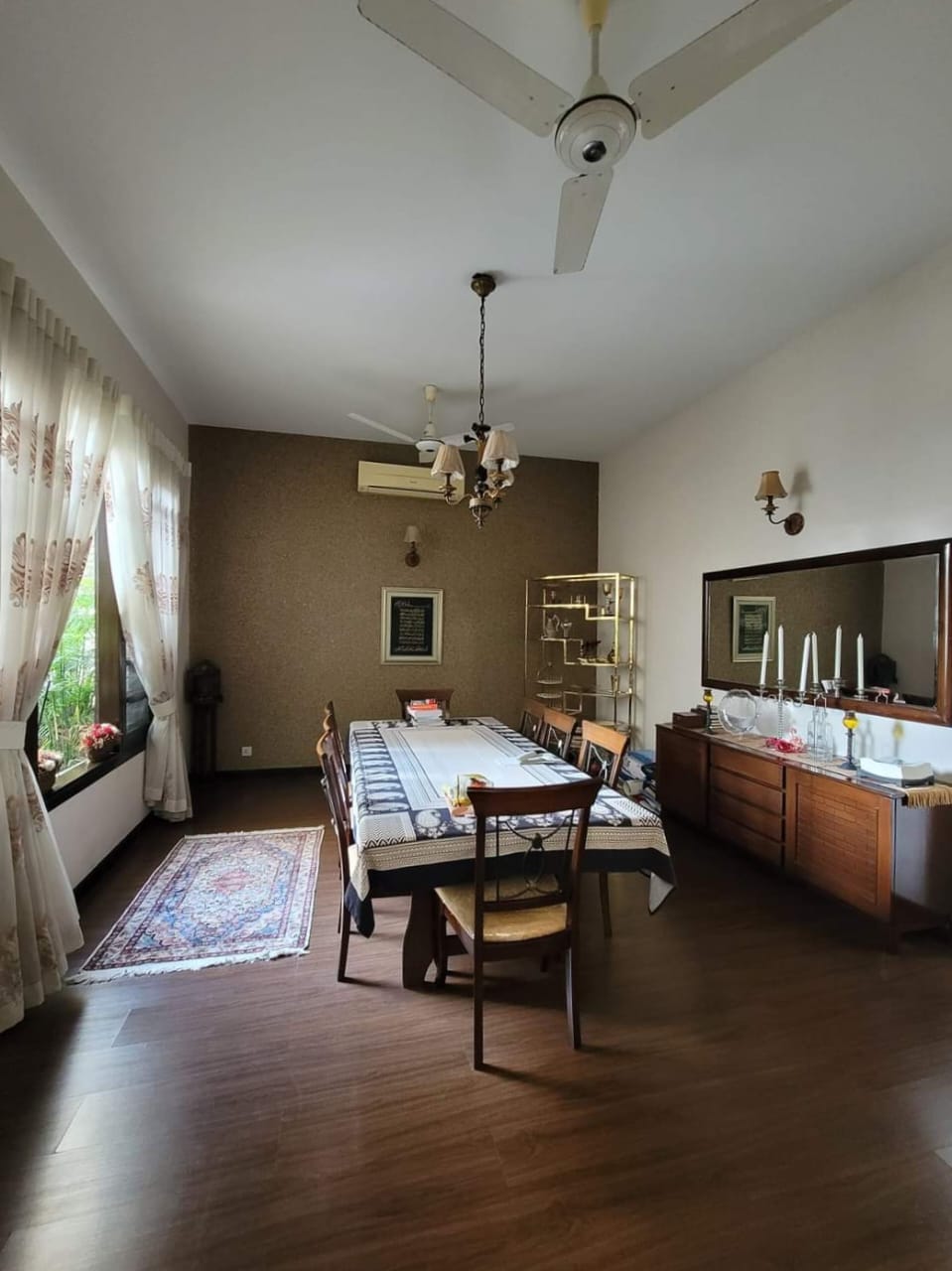 666 Sq Yards maintained house ‘FOR SALE 4