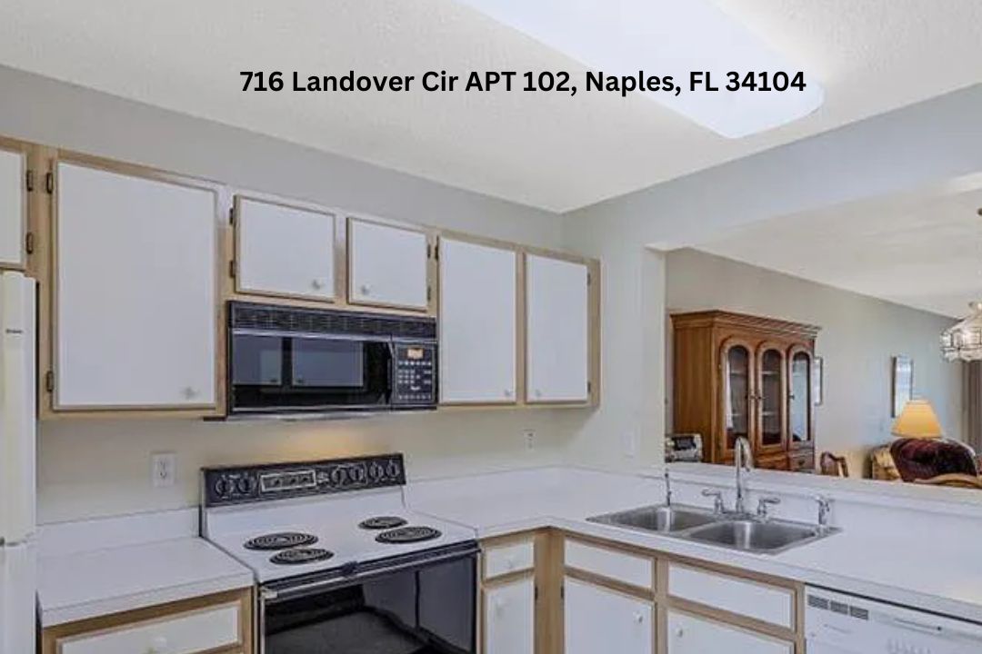 716 Landover Cir APT 102, Naples, FL 34104