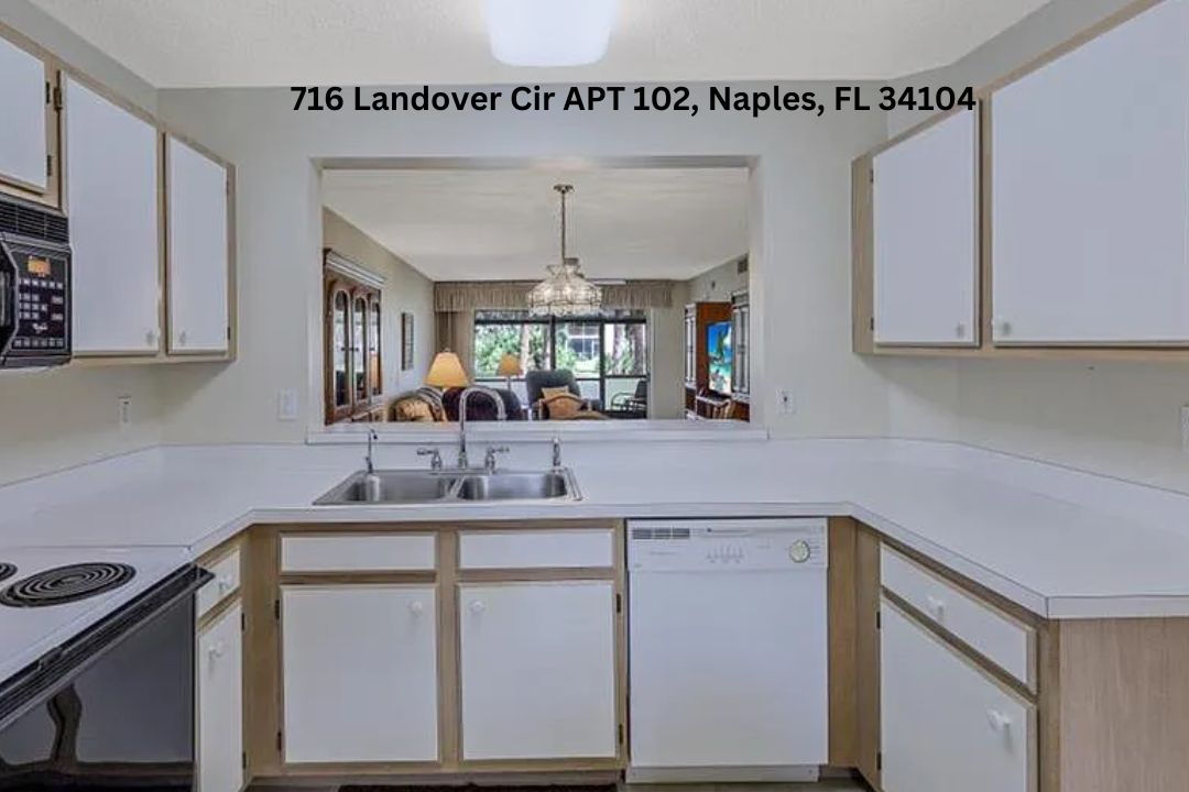 716 Landover Cir APT 102, Naples, FL 34104