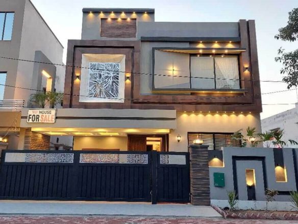 10 Marla Designer House For Sale Bahria Town Lahore