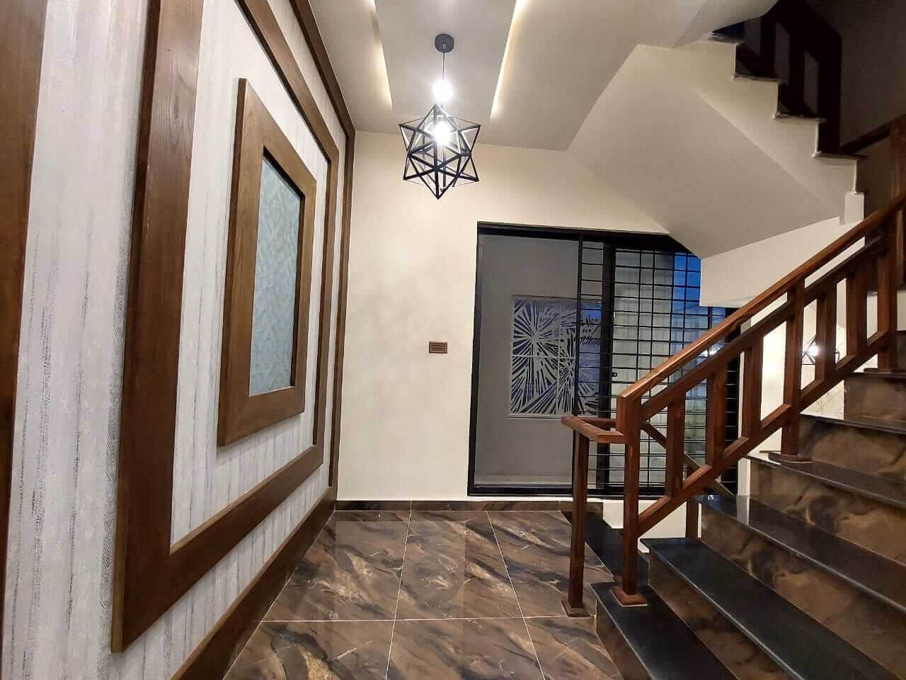 10 Marla Designer House For Sale Bahria Town Lahore