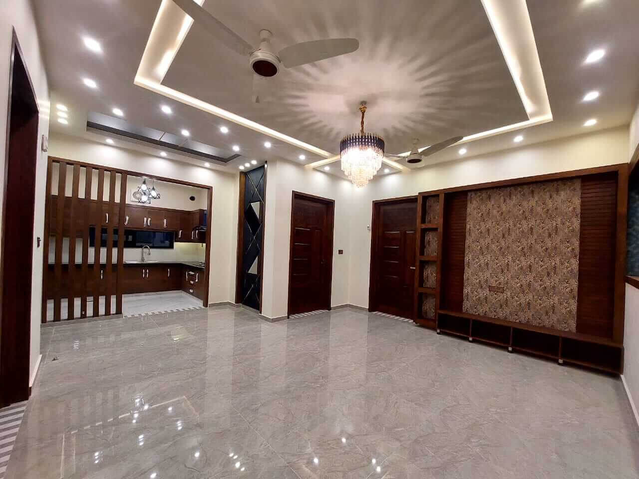 10 Marla Designer House For Sale Bahria Town Lahore