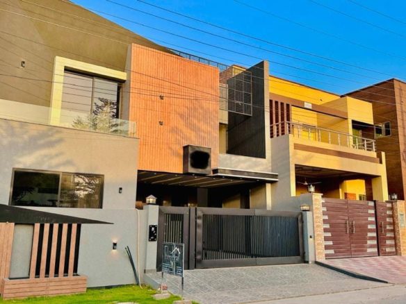 10 Marla Double Story House For Sale In Wapda Town Multan
