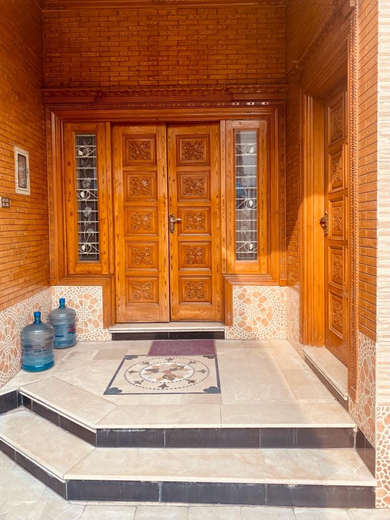 10 Marla Luxurious House For Sale Shahzad Colony, Faisalabad