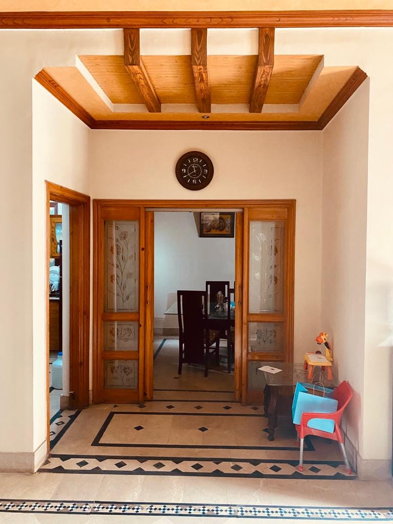 10 Marla Luxurious House For Sale Shahzad Colony, Faisalabad