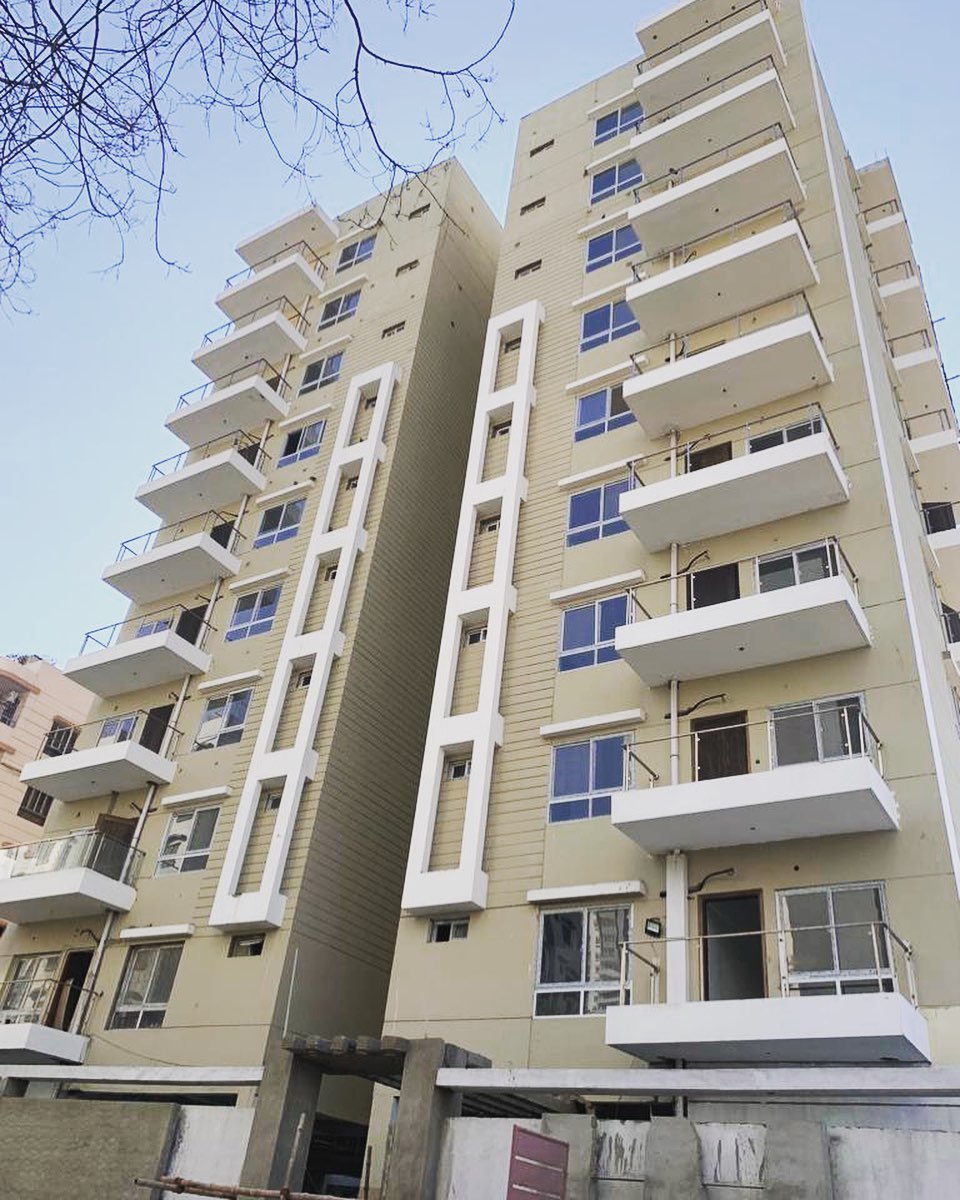 2400 sqft Apartment For Sale BATHISLAND CLIFTON Karachi
