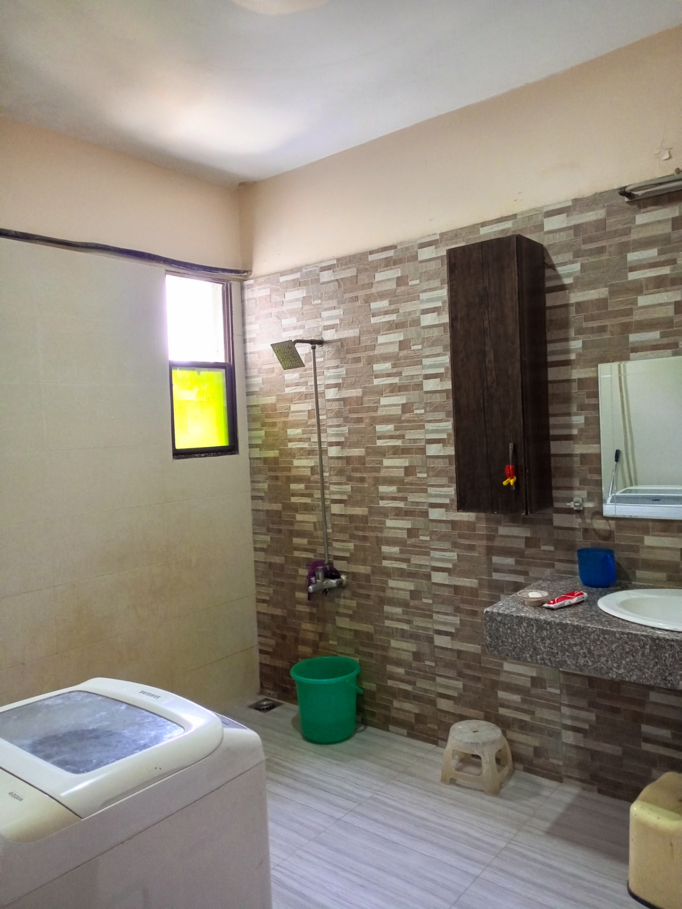 300 sq yards Apartment For Sale Gulshan-e-Iqbal Karachi