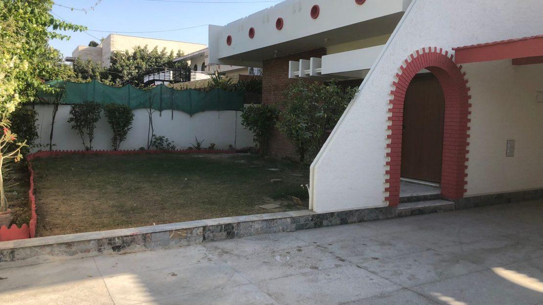 540 Square yards Bungalow For Sale DHA Phase 5 Karachi