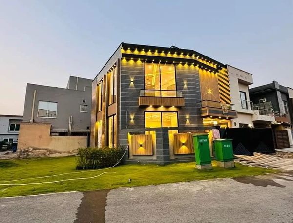 Luxury Designer House For Sale Bahria Town Lahore
