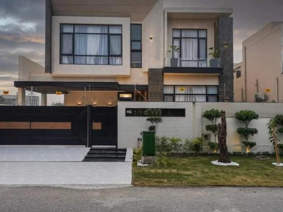 Luxury House For Sale In DHA Lahore