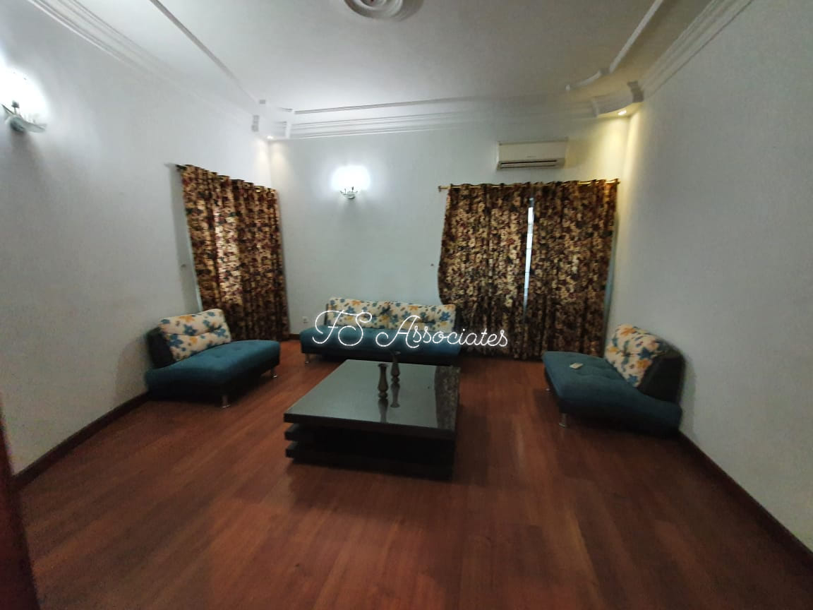 𝟏𝟎𝟎𝟎 𝐘𝐚𝐫𝐝𝐬 𝐁𝐮𝐧𝐠𝐚𝐥𝐨𝐰 𝐟𝐨𝐫 𝐑𝐞𝐧𝐭 Karachi