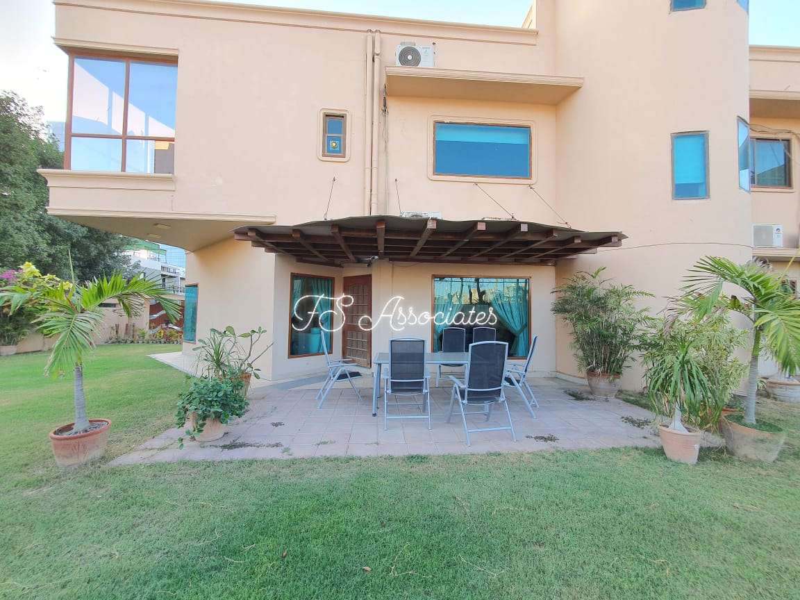 𝟏𝟎𝟎𝟎 𝐘𝐚𝐫𝐝𝐬 𝐁𝐮𝐧𝐠𝐚𝐥𝐨𝐰 𝐟𝐨𝐫 𝐑𝐞𝐧𝐭 Karachi