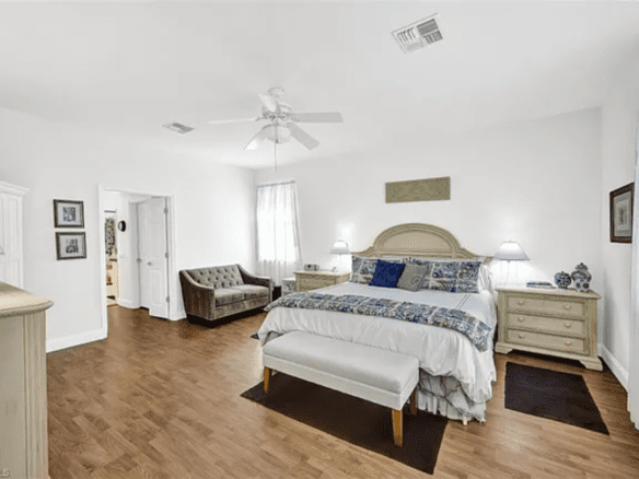 11235 Longshore Way W, Naples, FL 34119