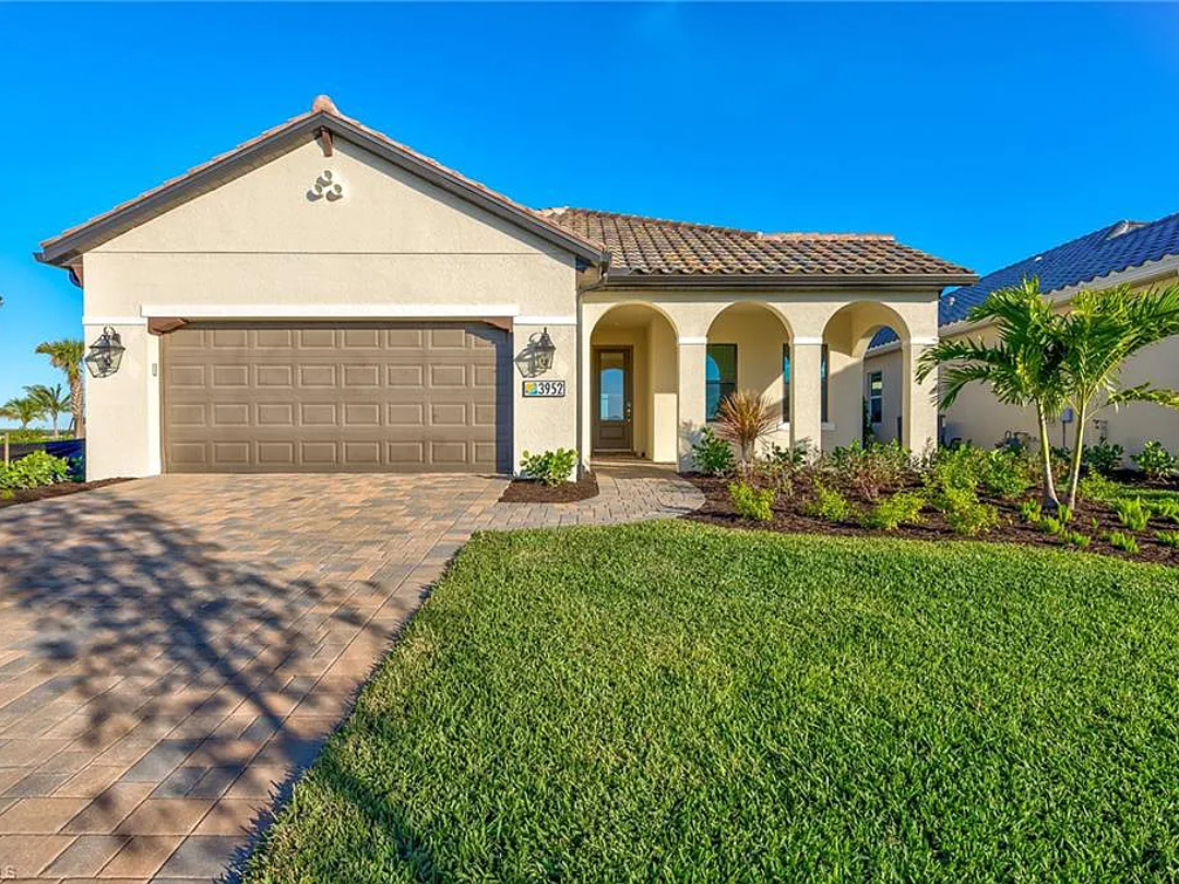 3952 Pegasus Way, Naples, FL 34120