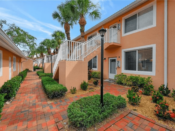 6590 Beach Resort Dr APT 303, Naples, FL 34114