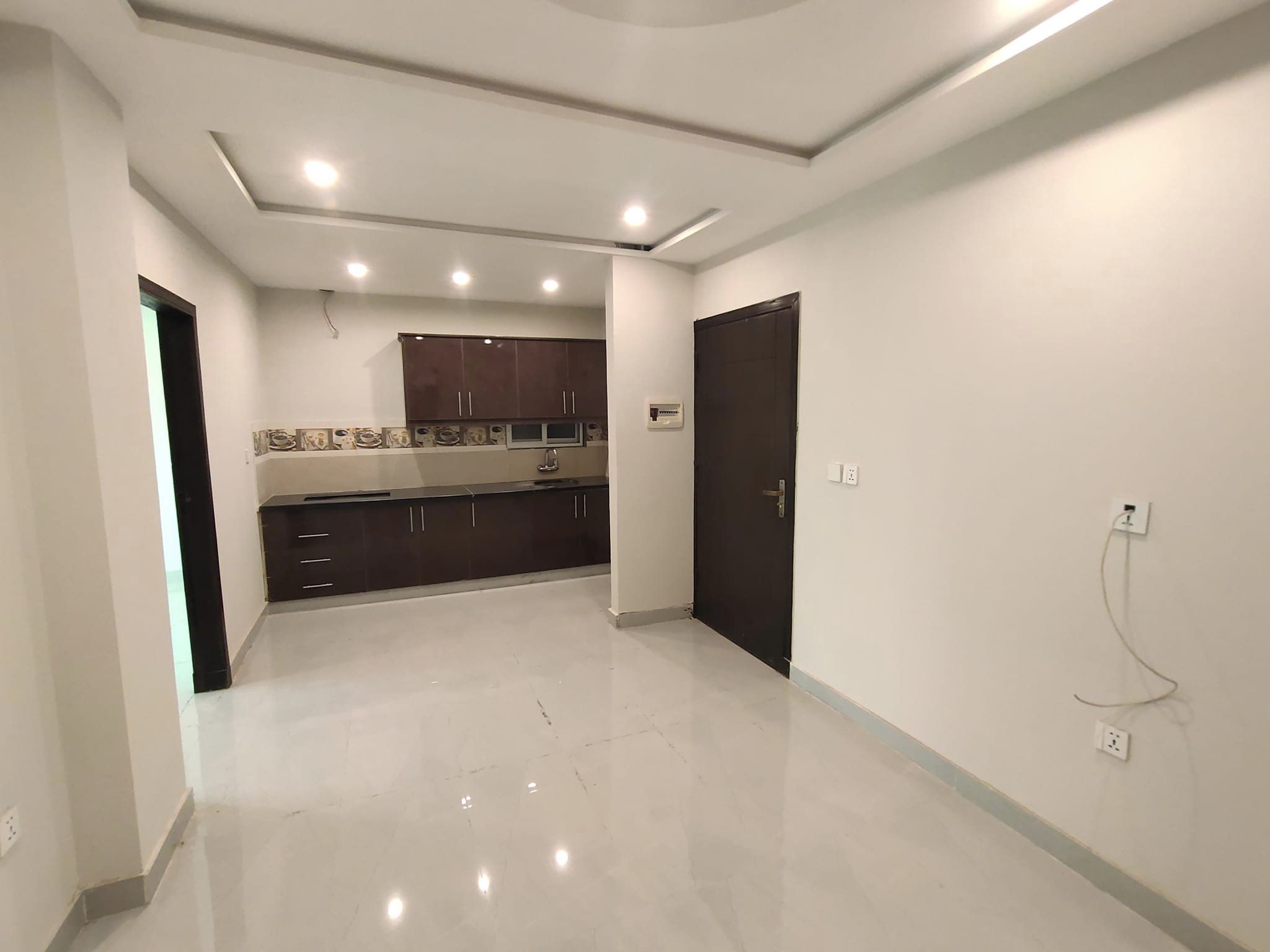 Apartment For Sale Iqbal Block Sector E, Bahria Town Lahore 1 442 Sq Ft Apartment For Sale Bahria Town Lahore