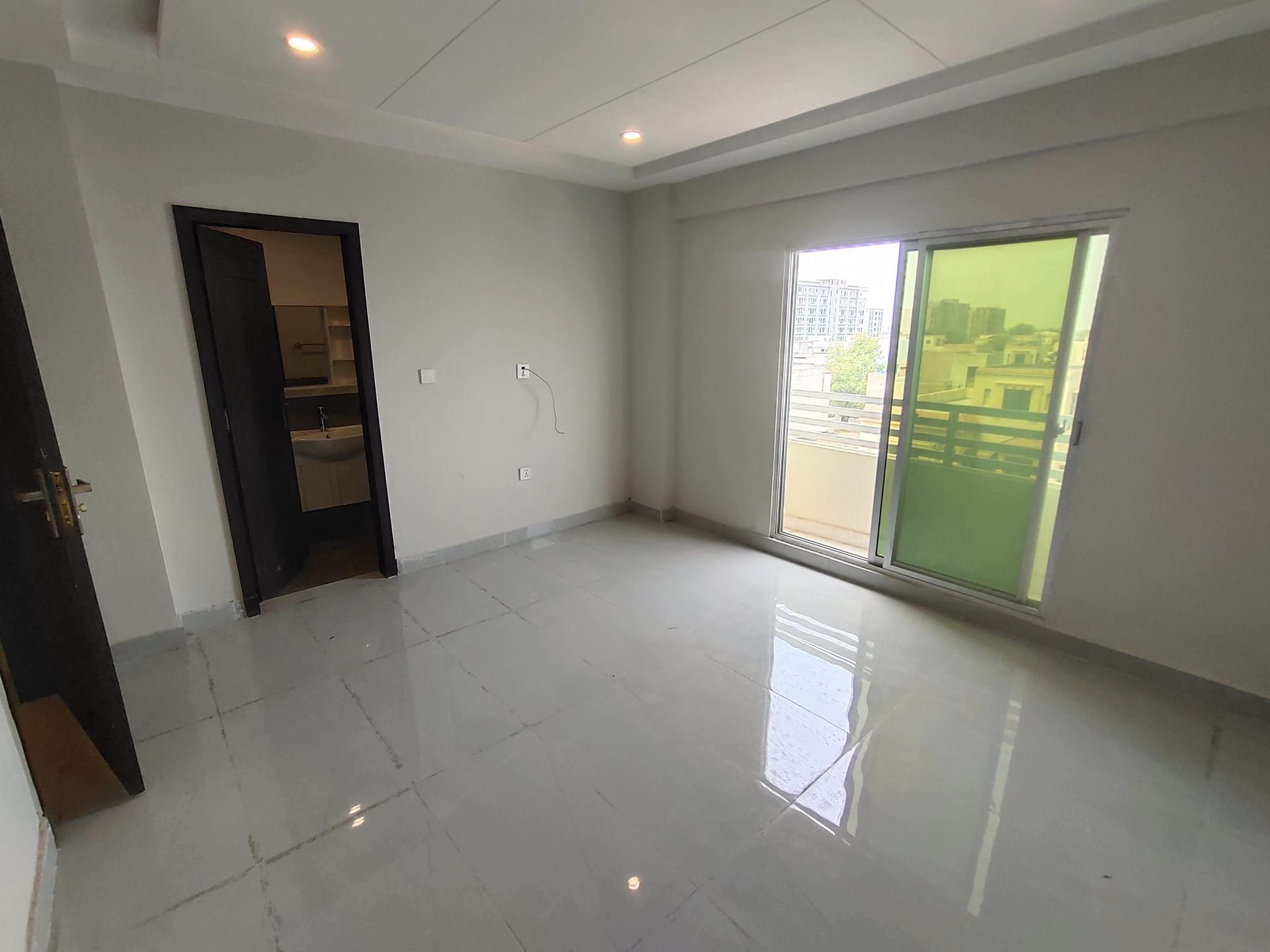 Apartment For Sale Iqbal Block Sector E, Bahria Town Lahore 5 442 Sq Ft Apartment For Sale Bahria Town Lahore