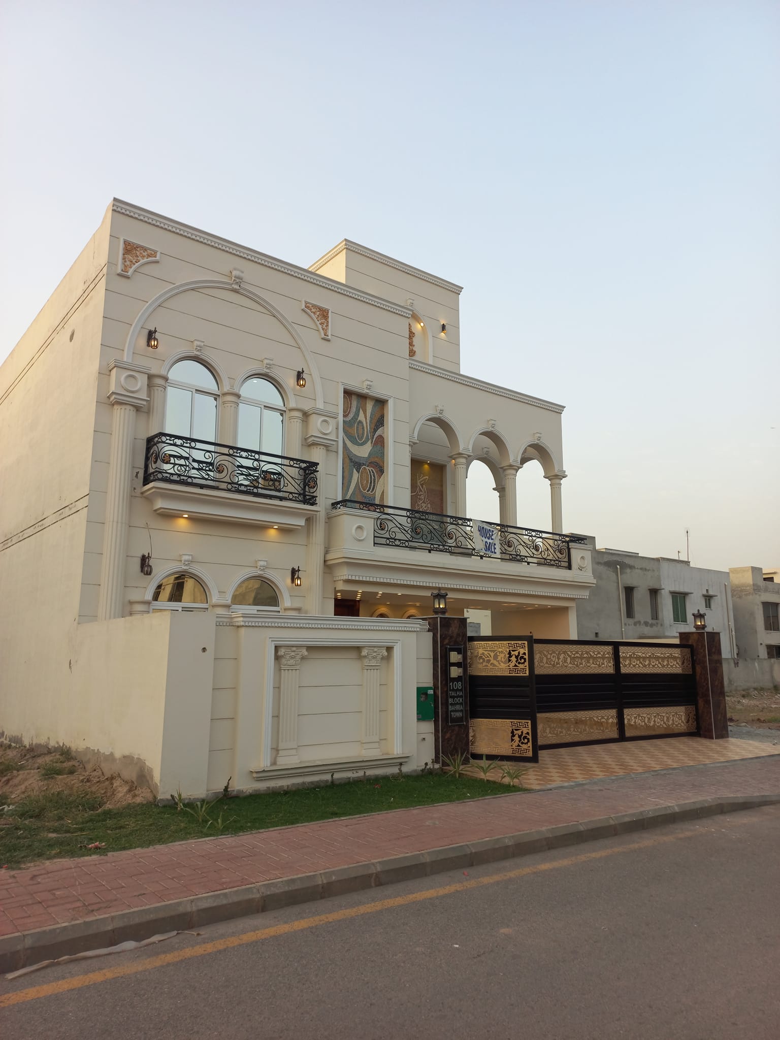 10 Marla House Bahria Town Talha Block For Sale