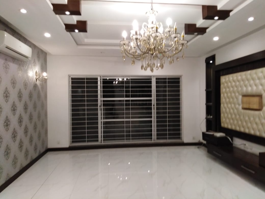 1 Kanal Bungalow For Rent DHA Lahore