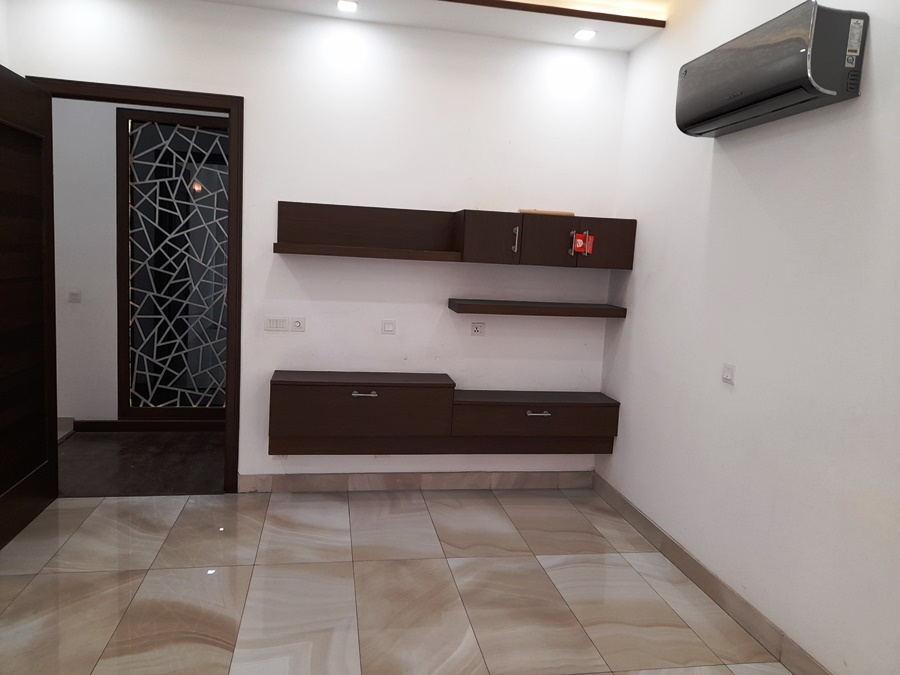 1 Kanal House For Rent DHA Lahore