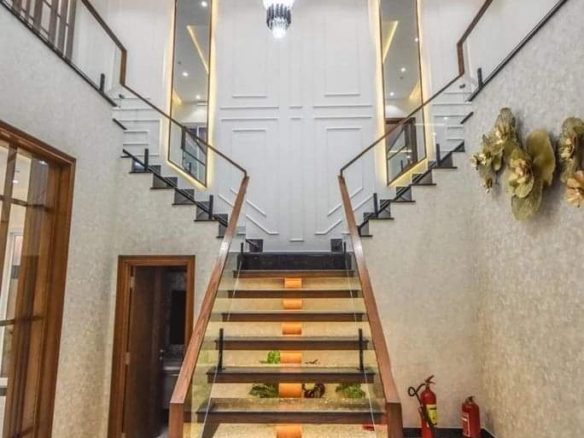 1 kanal Bungalow For Sale DHA Lahore