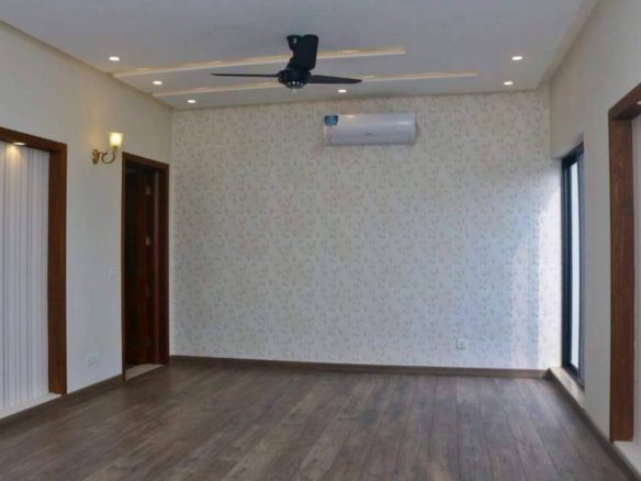 10 Marla Apartment For Rent Wapda Town Lahore