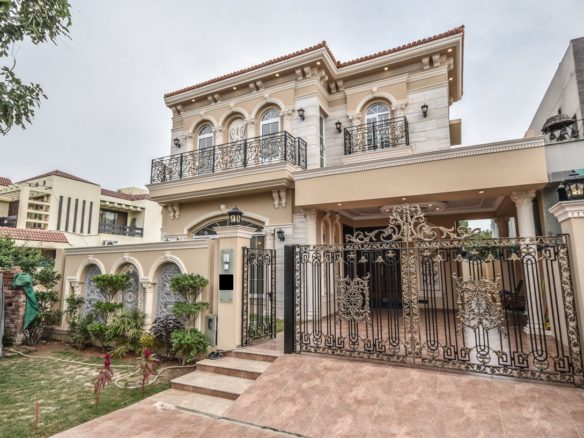 10 Marla House For Sale DHA Lahore