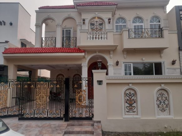 10 Marla House For Sale DHA Lahore
