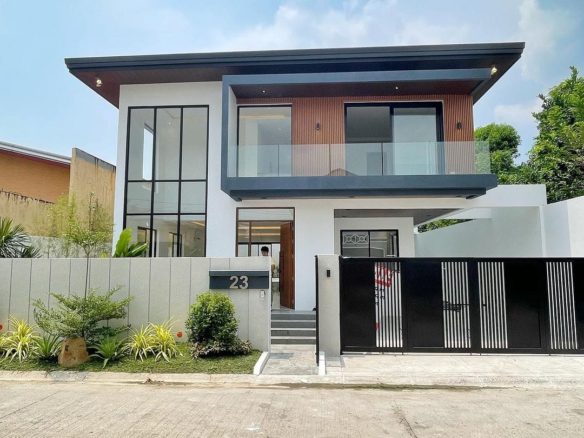 10 Marla House For Sale Garden Town Lahore