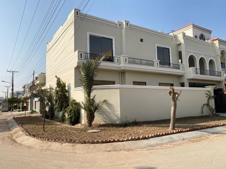 10 Marla House For Sale Model Town Multan