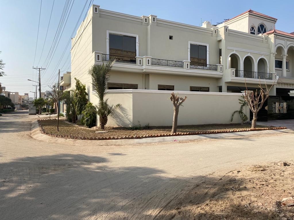 10 Marla House For Sale Model Town Multan