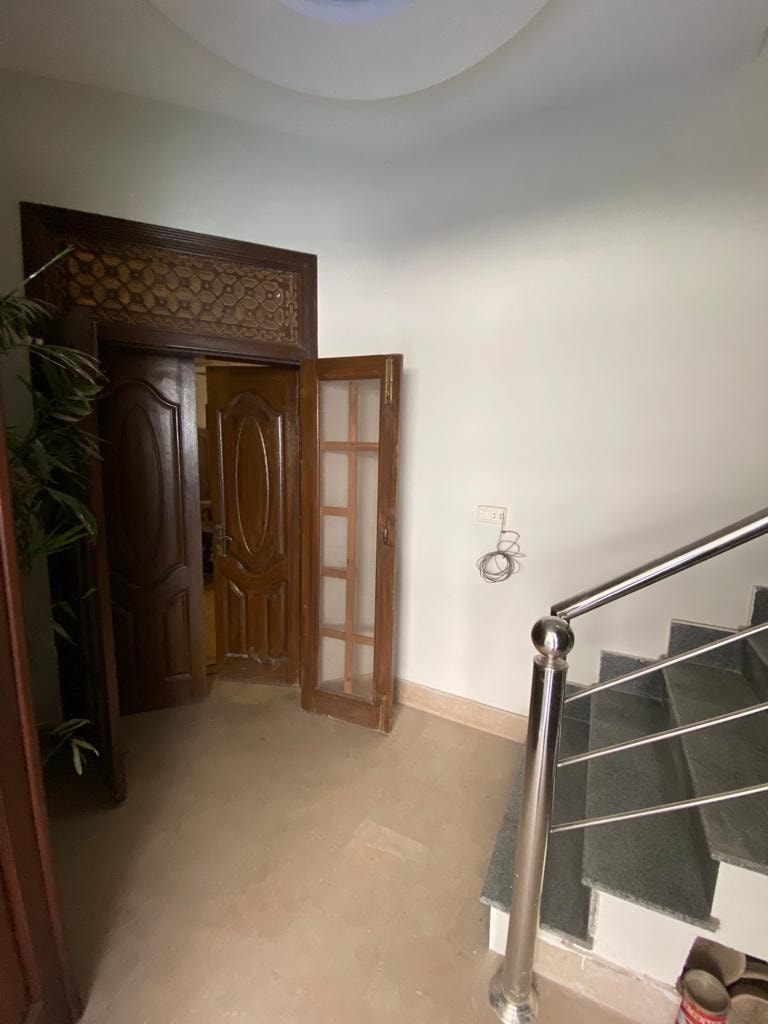 10 Marla House For Sale Model Town Multan