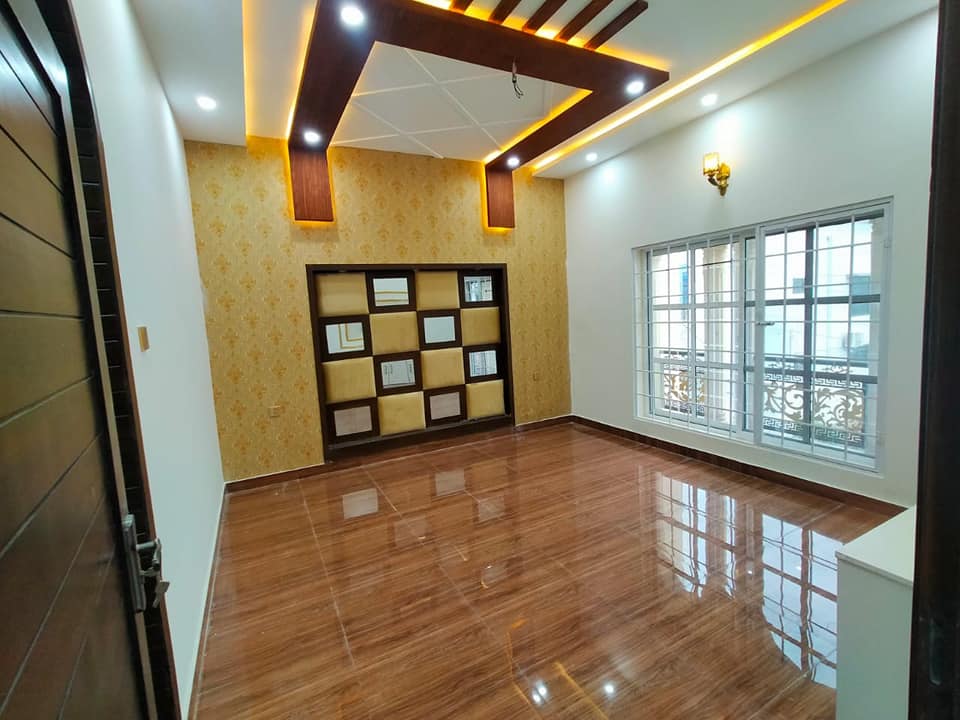 10 Marla House For Sale Sargodha