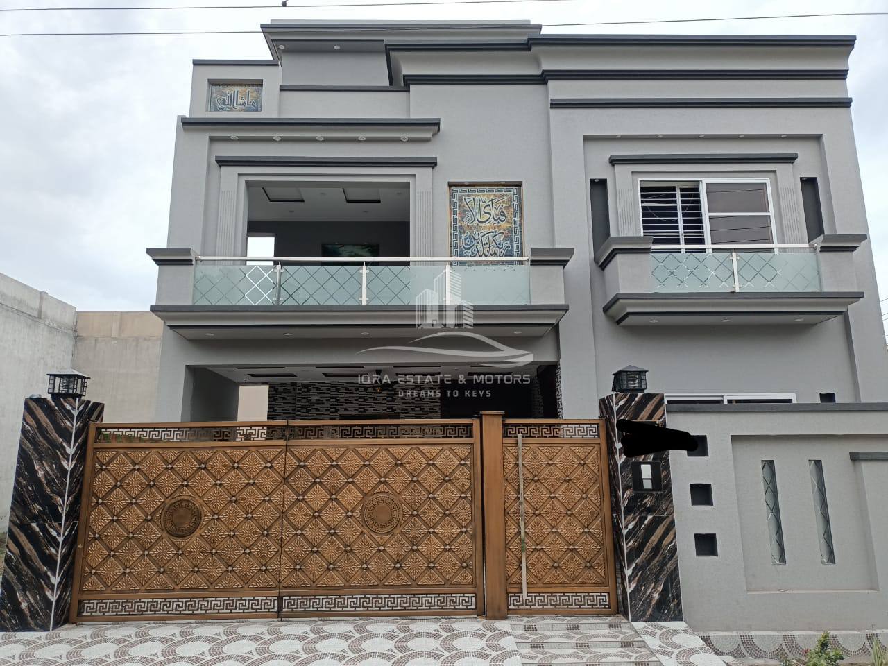 10 Marla House For sale Canal View Gujranwala