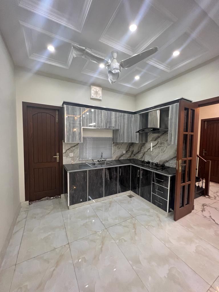 10 Marla Portion For Rent Citi Housing Gujranwala