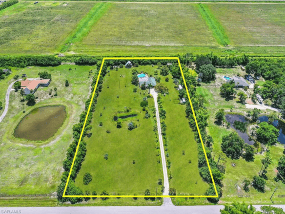 11530 Riggs Rd, Naples, FL 34114