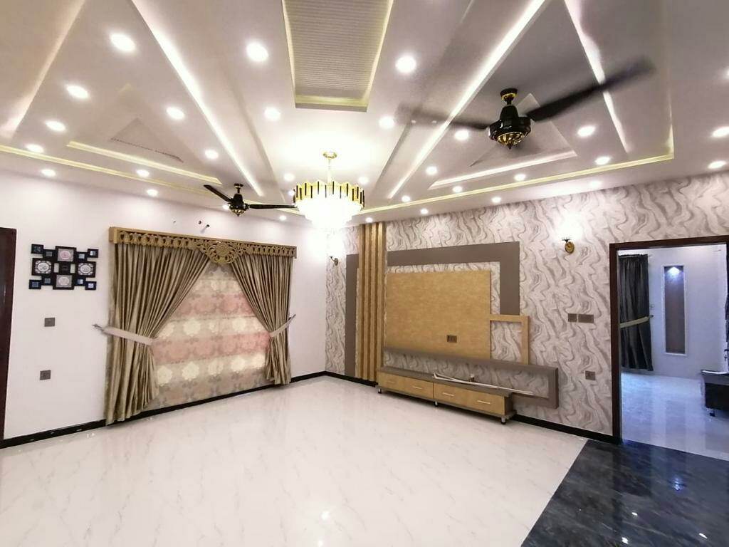 15 Marla House For Sale D C Colony Gujranwala