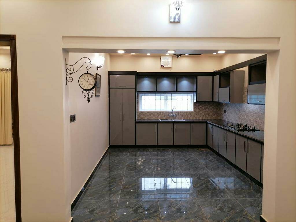 15 Marla House For Sale D C Colony Gujranwala