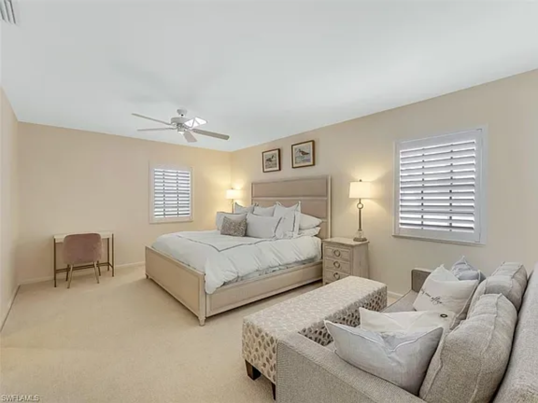 3070 Gulf Shore Blvd N APT 209, Naples, FL 34103