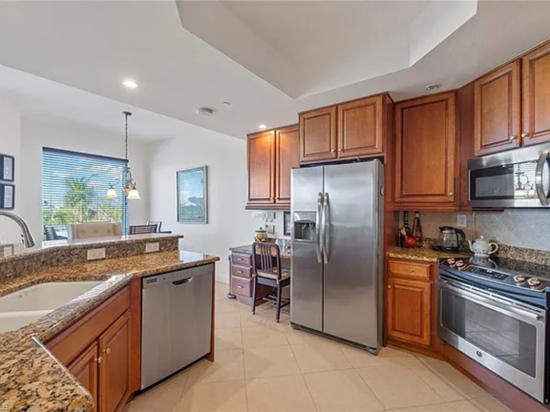 4192 Bay Beach Ln UNIT 835, Fort Myers Beach, FL 33931