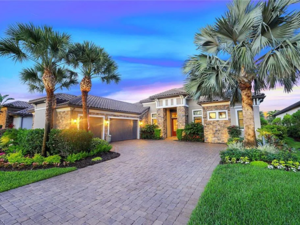 8668 Amour Ct, Naples, FL 34119