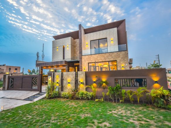 9 Marla House For Sale DHA Phase 7 Lahore