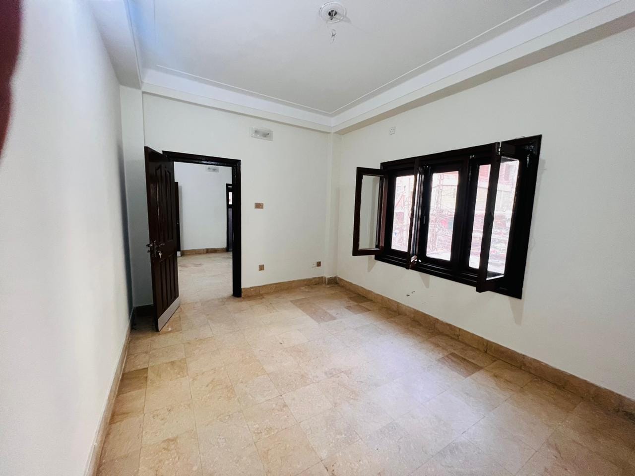 Apartment For Rent Garden Town Lahore