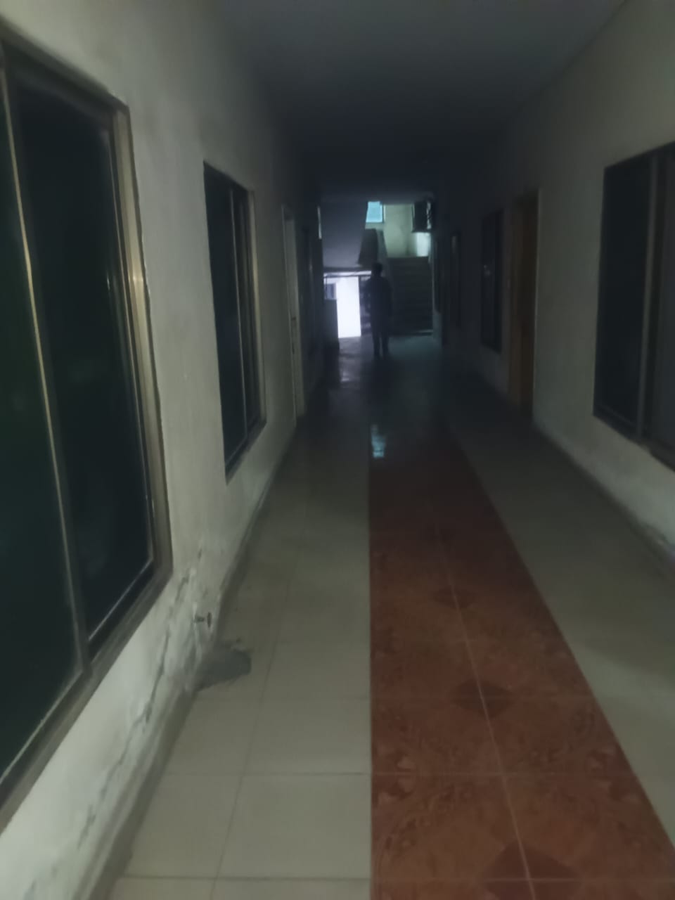 Flat For Rent Garden Town Lahore