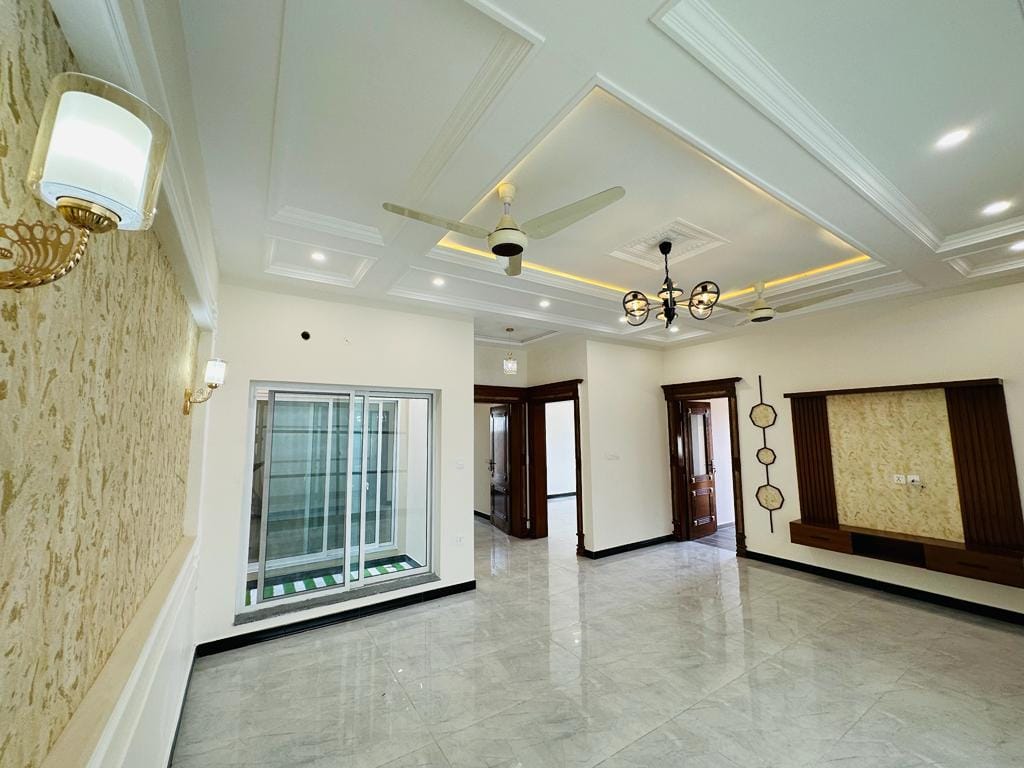 10 Marla House For Sale Royal Orchard Multan