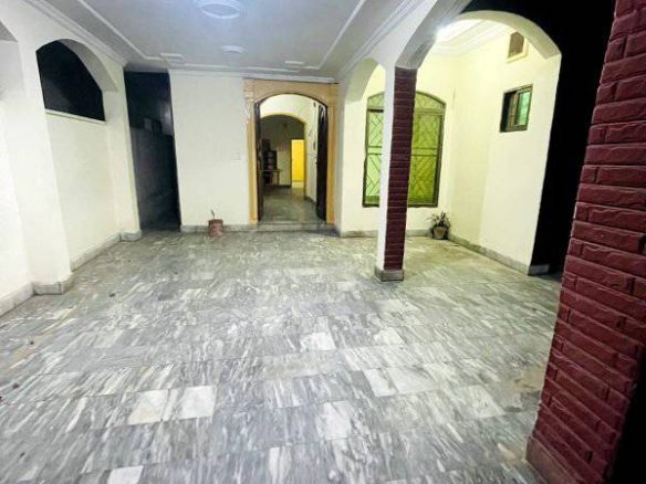 10 Marla House For Sale Umer Park Sargodha